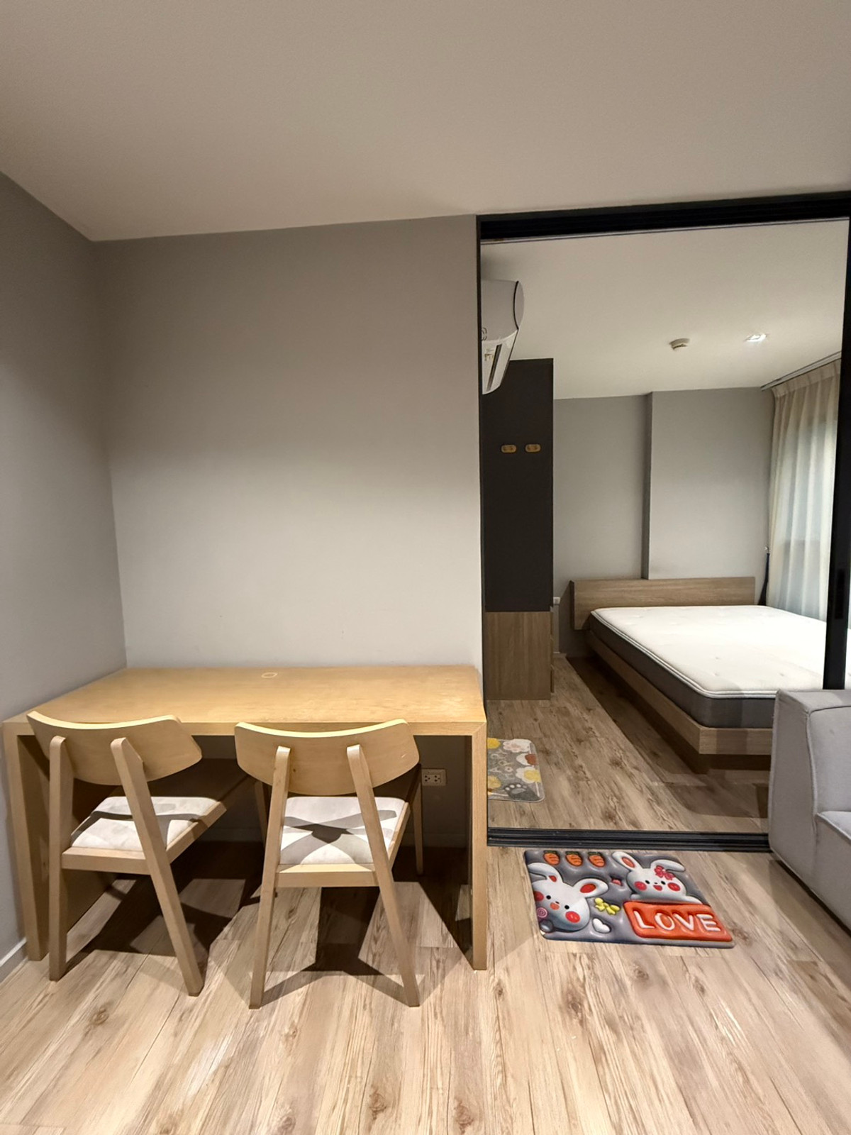 For SaleCondoBangna, Bearing, Lasalle : Condo for sale, Aspen Lasalle, beautiful room, complete with electrical appliances, furniture.