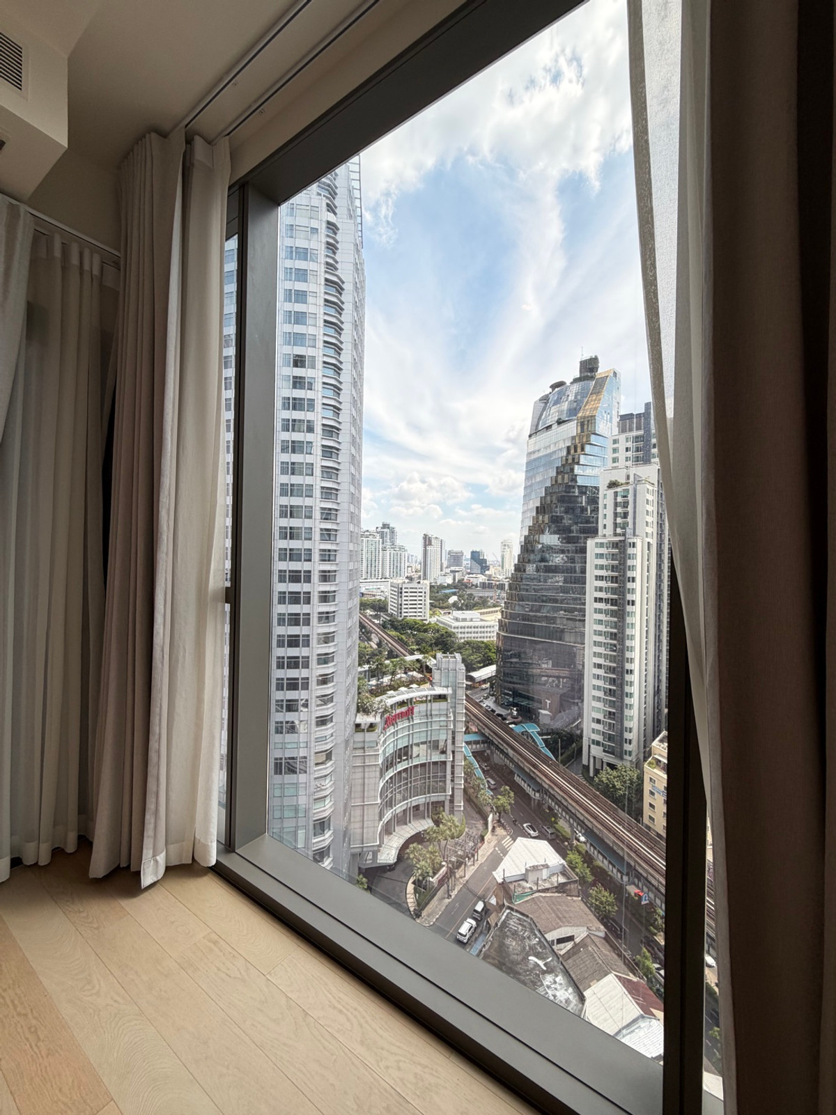 For RentCondoSukhumvit, Asoke, Thonglor : ✨ The Strand Thonglor – Spacious 2BR Luxury Condo, 130K/Month (No Pets Allowed)