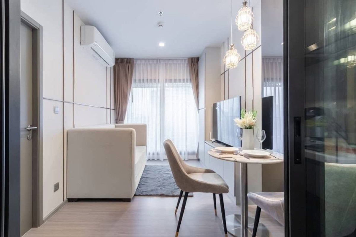 For RentCondoRama9, Petchburi, RCA : Best price in Life Asoke Hype, high floor, beautiful view, ready to move in, near BTS Rama 9, special price 25,000 baht/month, cheapest in the project. Hurry and reserve before good rooms like this run out!