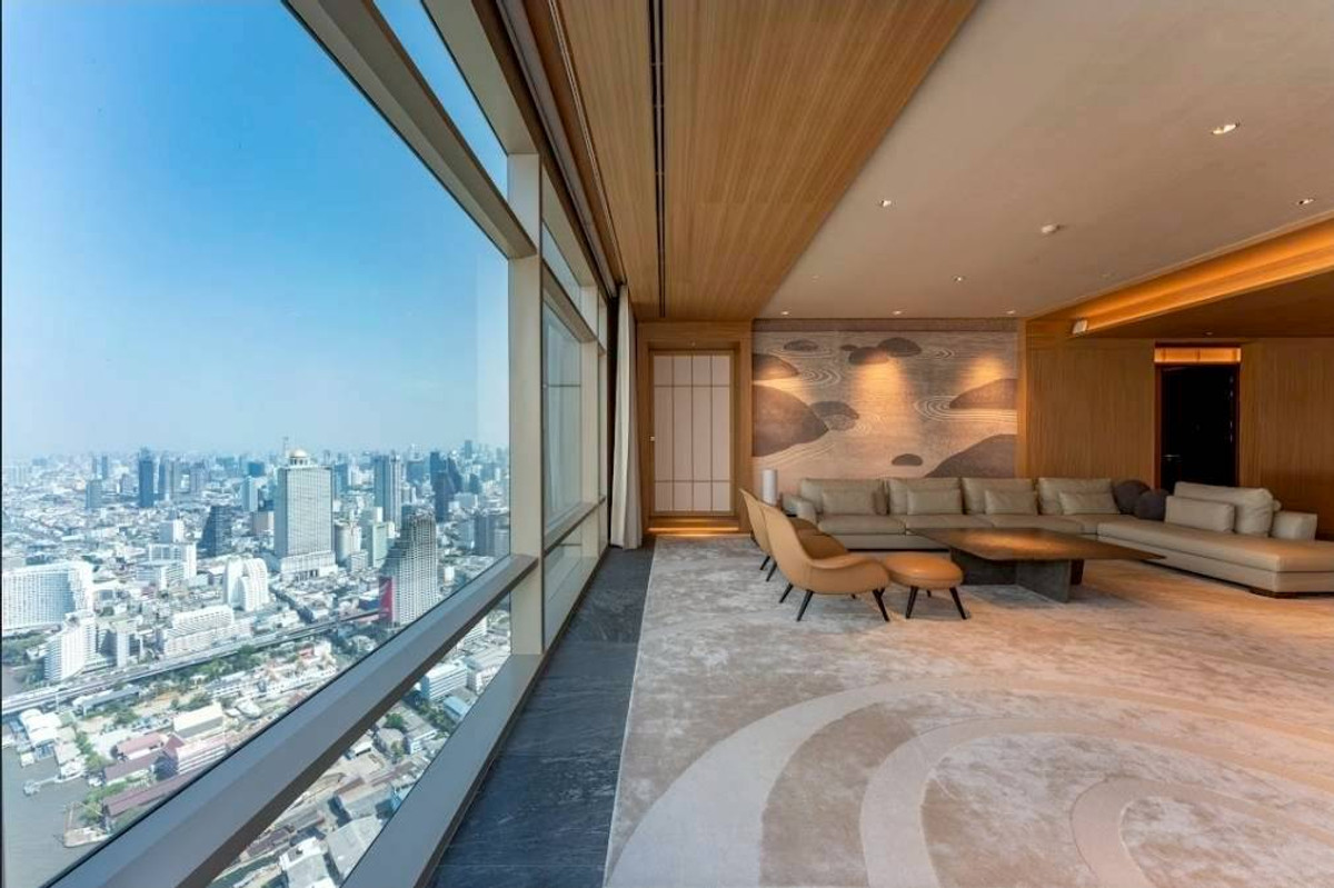 ขายคอนโดสาทร นราธิวาส : ❖ Super Luxury ❖ 60+ floor, 399.33 sq.m. | 4 bedrooms 3 bathrooms | Near BTS Saphan Taksin 6 min, Asiatique The Riverfront 5 min