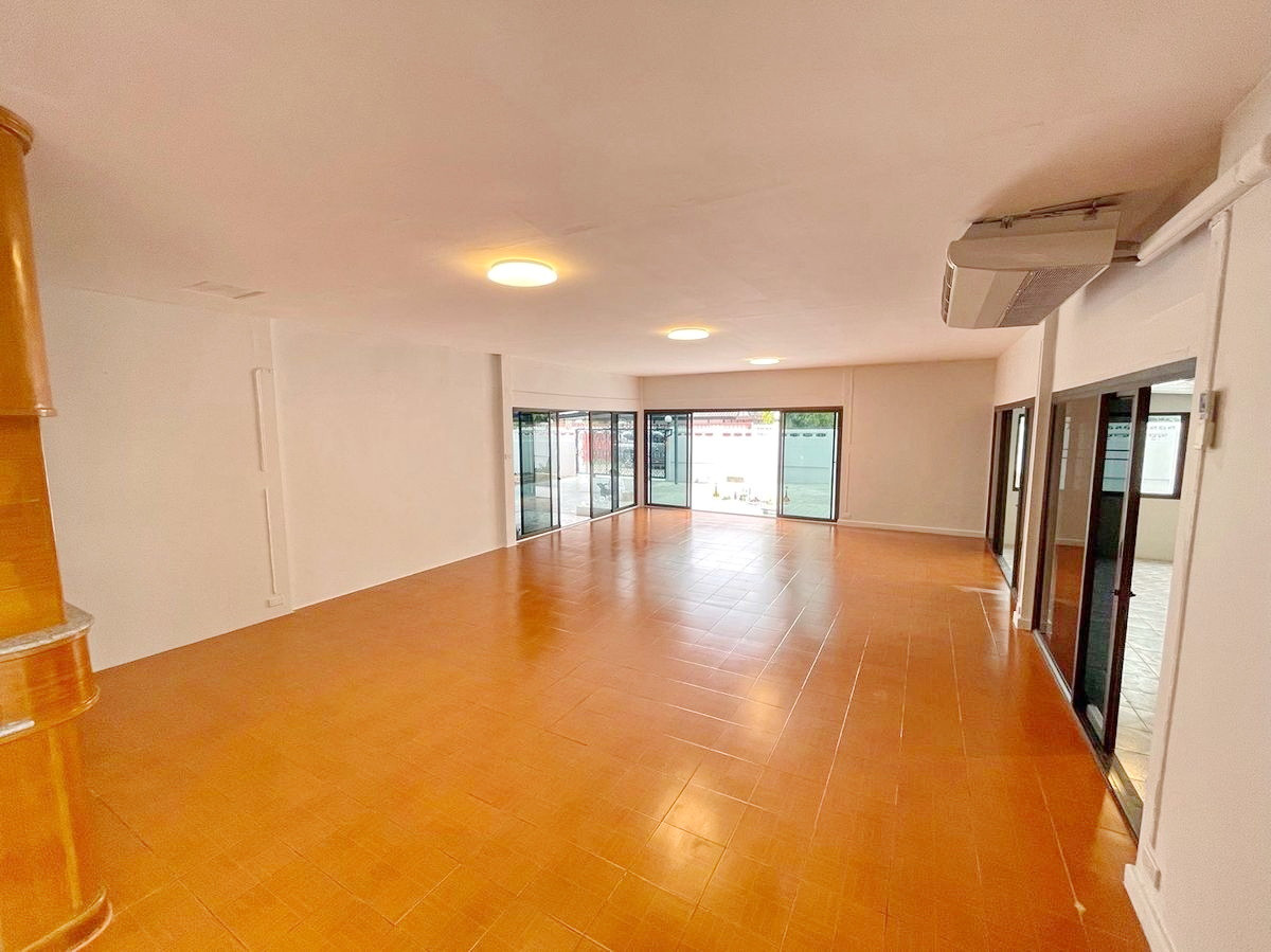 ให้เช่าบ้านรัชดา ห้วยขวาง : HK0612♛ให้เช่า บ้านเดี่ยว 3 ห้องนอน⚝รัชดา-ห้วยขวาง ♜MRT รัชดาภิเษก∞099-5919653,065-9423251▚Line@sureresidence