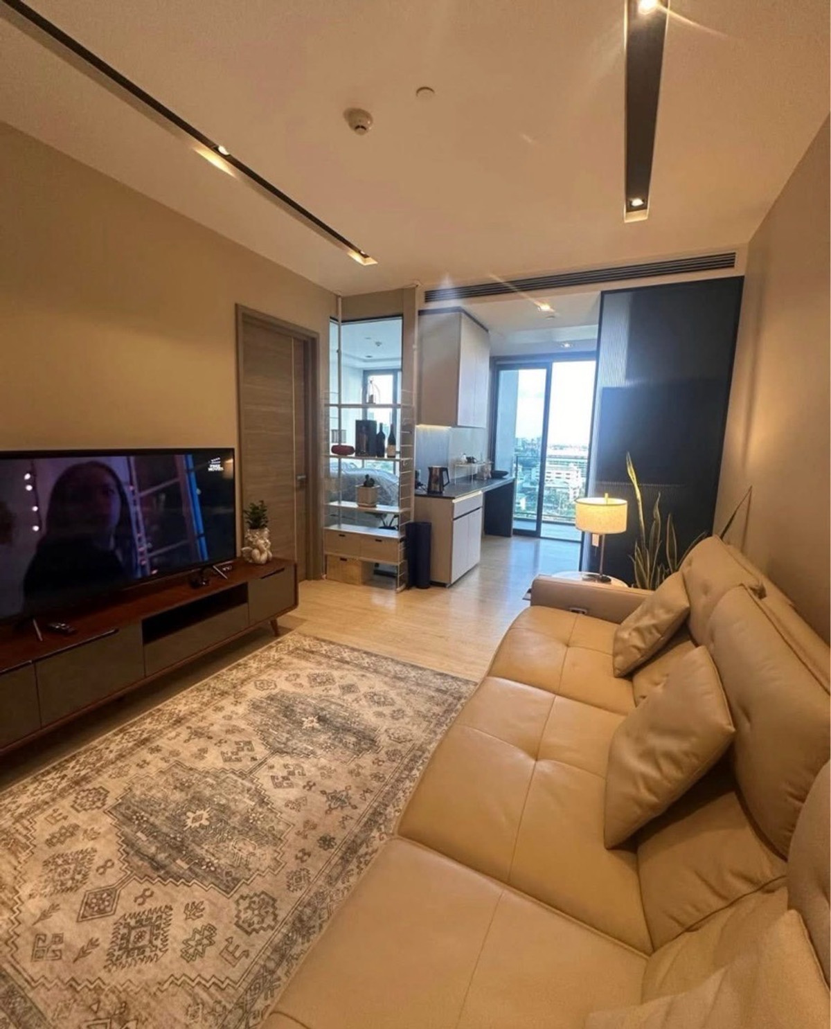For RentCondoSukhumvit, Asoke, Thonglor : For Rent The Room Sukhumvit 38