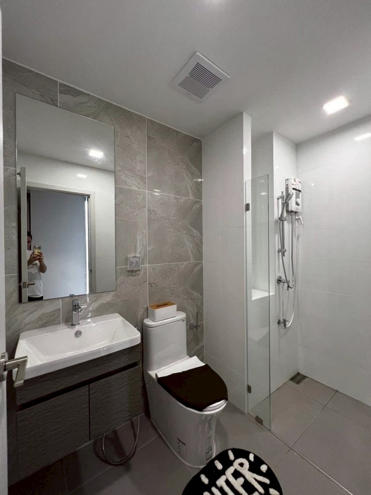 For RentCondoRamkhamhaeng, Hua Mak : ✅ MRR128 ✅ Line : @p2nproperty