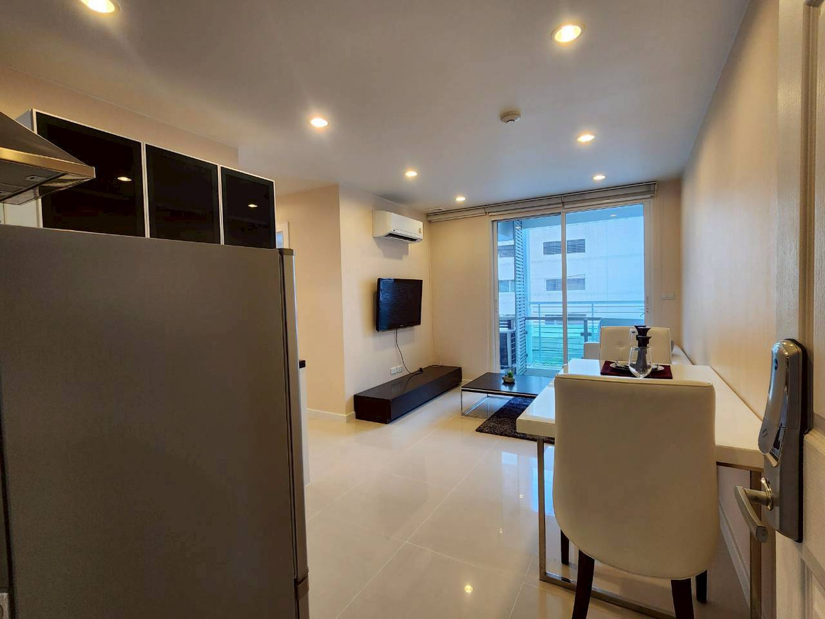 For SaleCondoSilom, Saladaeng, Bangrak : Urgent sale!! 2 bedroom condo | The Surawong | Number 159/39, 7th floor, size 53.41 sq m.