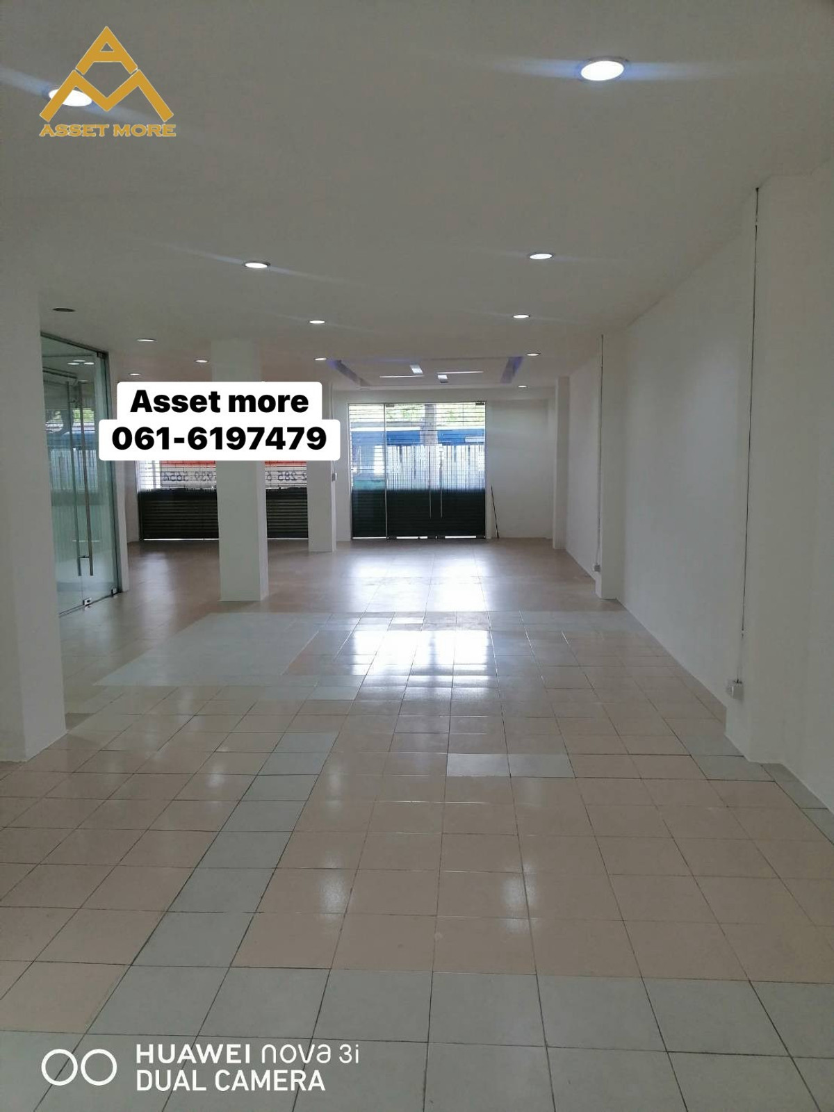For RentShop HouseSathorn, Narathiwat : Shophouse for rent, 2 units/2 floors, prime location 