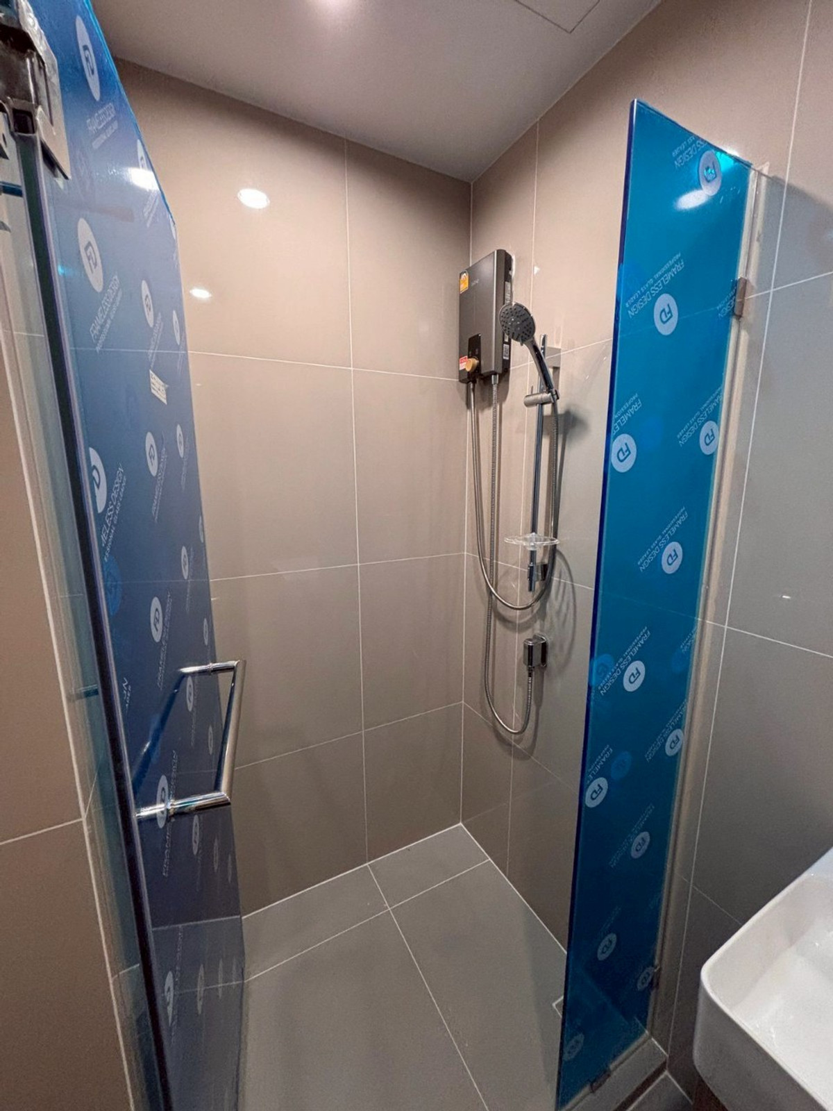 For RentCondoSeri Thai, Ramkhamhaeng Nida : ✅ IDRL114 ✅ Line : @p2nproperty