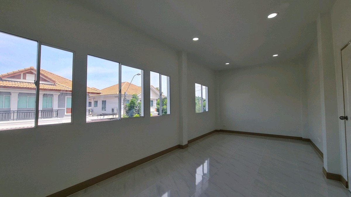 For SaleHouseNawamin, Ramindra : 2-story detached house, Burirom Village Soi Liab Khlong Song 23, Sub-Soi 17, Fashion Island, The Promenade, Big C, Lotus, Makro, The Jazz Liab Khlong Song Pink Line Renovated and ready to move in Convenient travel