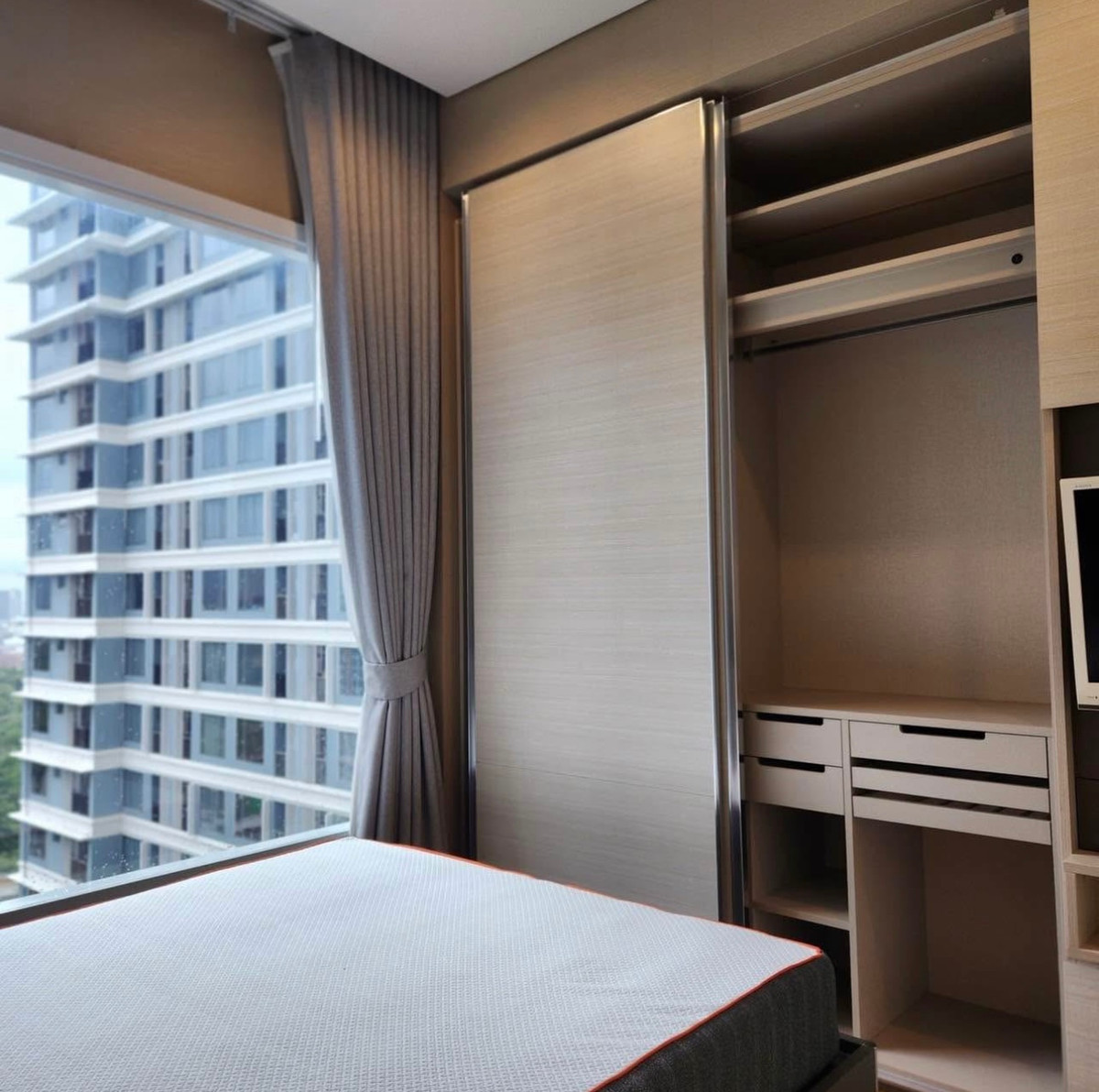 For RentCondoLadprao, Central Ladprao : For rent ✨ The Saint Residences ✨ Fully furnished and equipped, near BTS Ha Yaek Lat Phrao