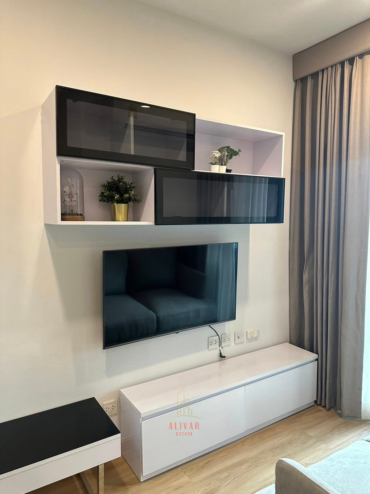 For RentCondoRama9, Petchburi, RCA : RC107225 Condo for rent at THE TREE Sukhumvit 71-Ekkamai, near the Airport Link Ramkhamhaeng and the MRT Orange Line.