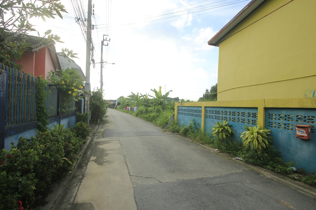 ขายที่ดินบางแค เพชรเกษม : ที่ดินเพชรเกษม69 เลียบคลองภาษีเจริญฝั่งเหนือ สวัสดิการ1แยก5/2  ที่ดิน 285ตารางวา ทำเลดี เหมาะสร้างบ้าน หอพัก โกดังเก็บของ เข้าออกได้หลายทาง ราคาถูก 