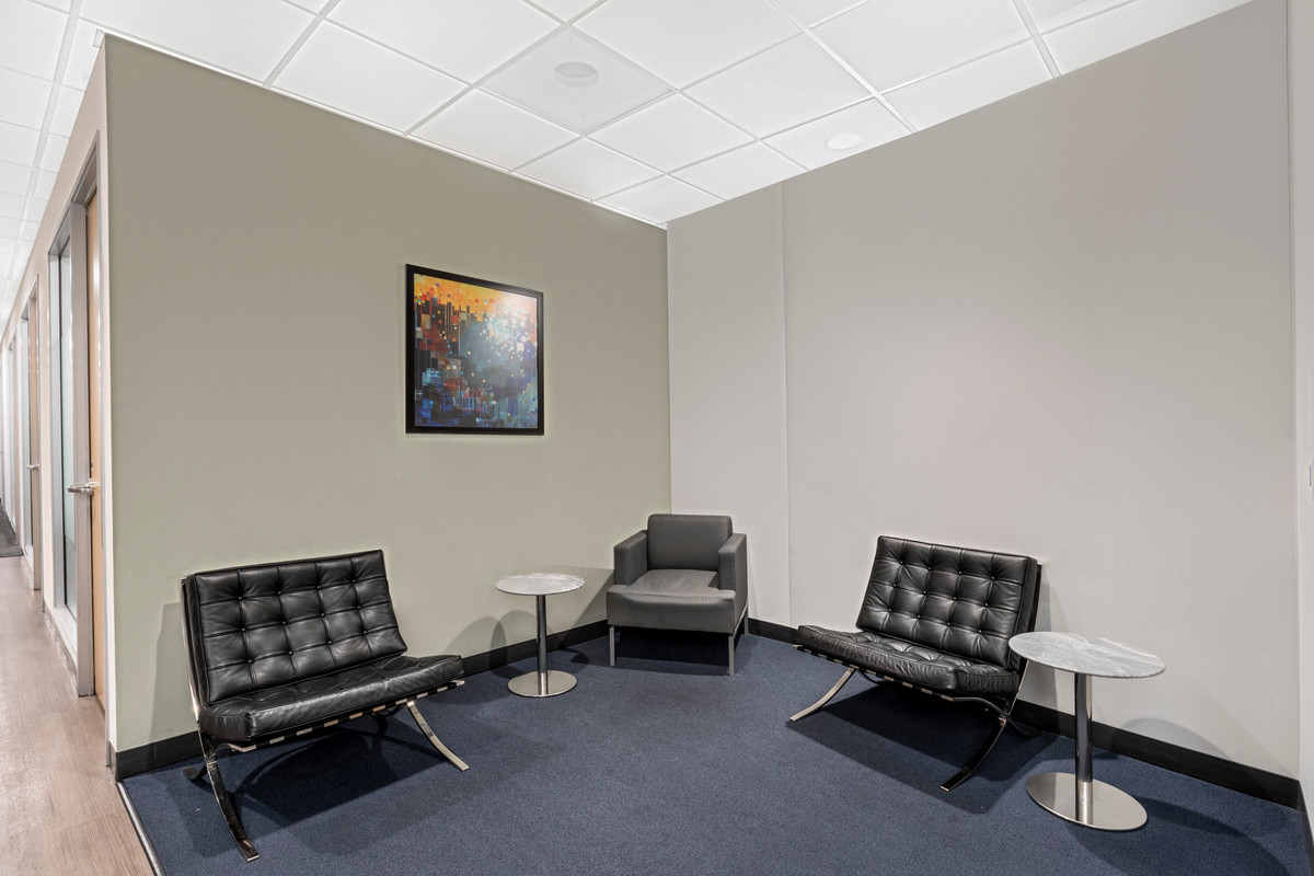 For RentOfficeSilom, Saladaeng, Bangrak : Flexible coworking memberships in Regus W-District