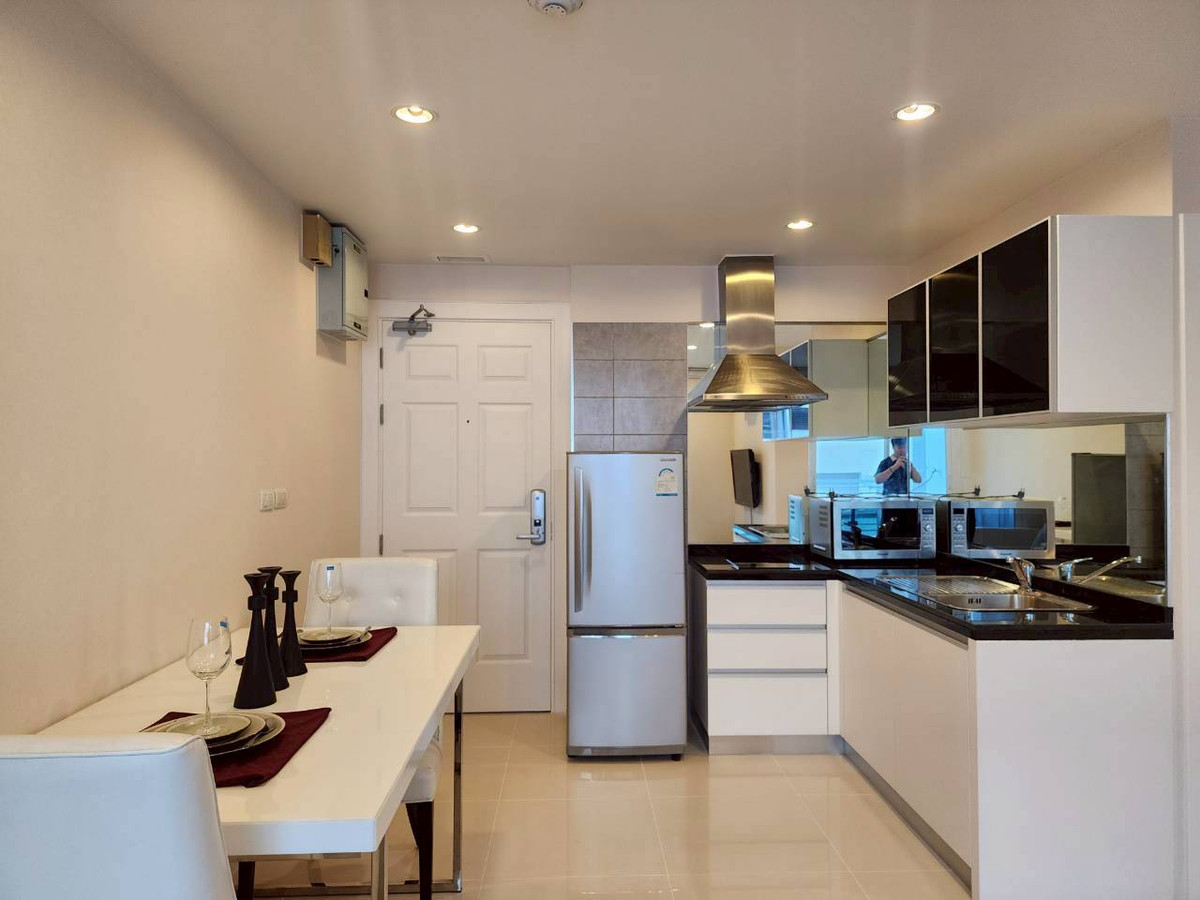 For SaleCondoSilom, Saladaeng, Bangrak : Urgent sale!! 2 bedroom condo | The Surawong | Number 159/39, 7th floor, size 53.41 sq m.