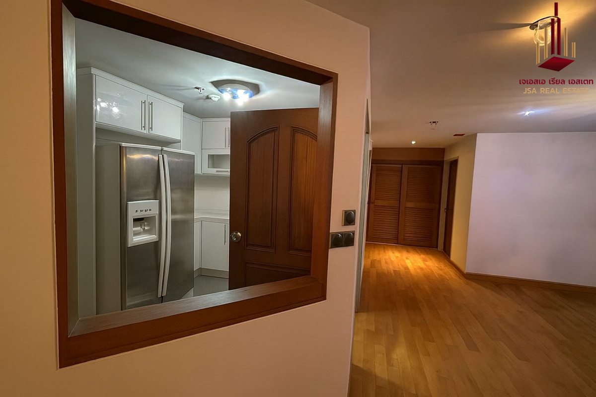 For SaleCondoSukhumvit, Asoke, Thonglor : ✨ For Sale: Las Colinas Condo ✨ 💰 Only 18,100,000 THB