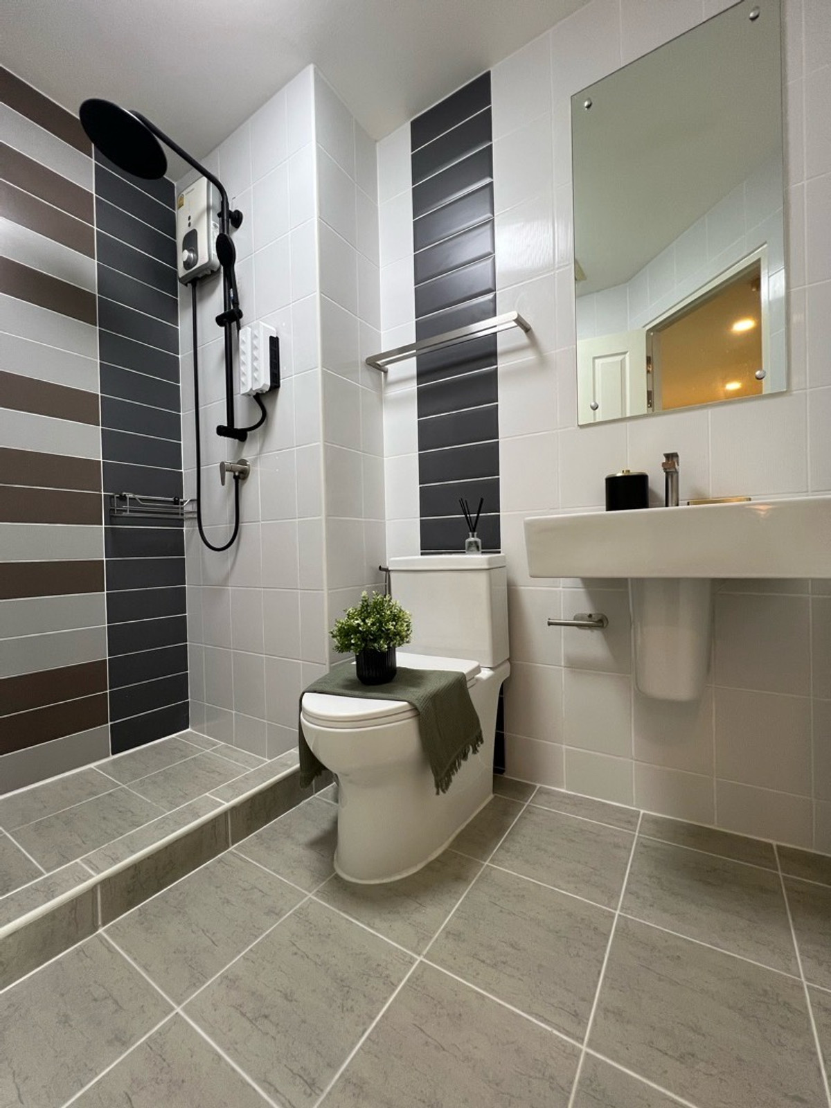 ขายคอนโดพระราม 3 สาธุประดิษฐ์ : ✨ ห้องรีโนเวทมาใหม่ พร้อมอยู่ 2.39MB ✨