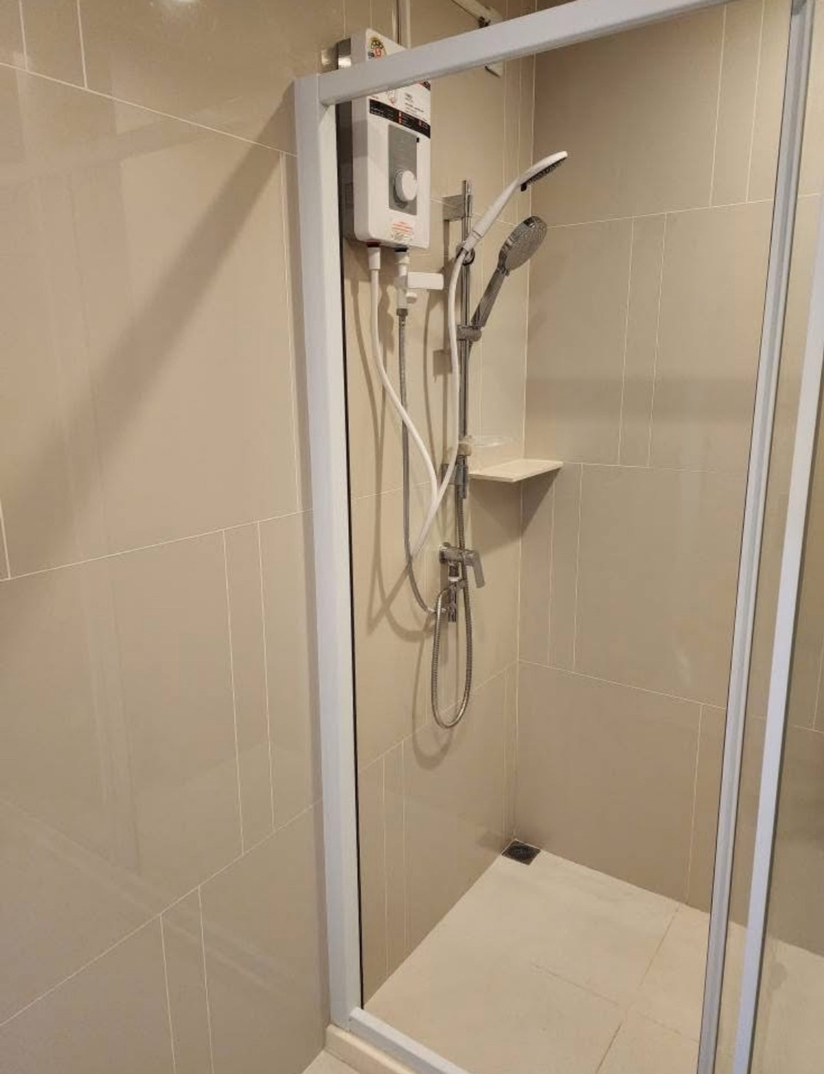 ให้เช่าคอนโดสาทร นราธิวาส : ให้เช่า 🔥 The Key Sathorn - Charoenrat 🔥 เฟอร์นิเจอร์ และ เครื่องใช้ไฟฟ้าครบ ใกล้ BTS สุรศักดิ์