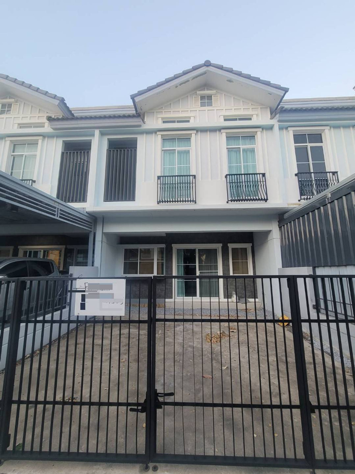 ให้เช่าทาวน์โฮมบางนา แบริ่ง ลาซาล : 🔥🔥🔥 ให้เช่า ทาวน์โฮม อินดี้ บางนา–รามคำแหง 2 🔥🔥🔥  📍 บ้าน 2 ชั้น | พื้นที่ใช้สอย 122 ตร.ม. | 3 ห้องนอน 3 ห้องน้ำ