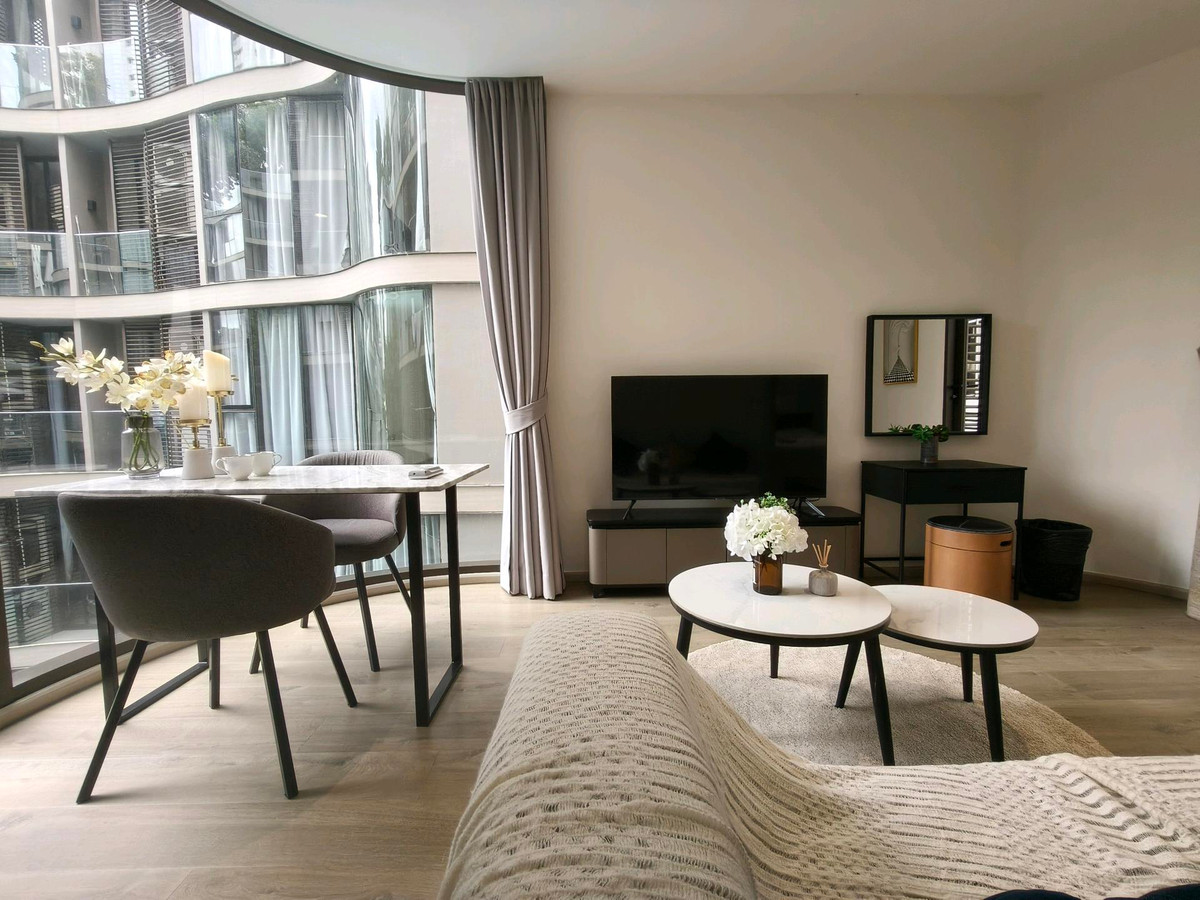 ให้เช่าคอนโดสุขุมวิท อโศก ทองหล่อ : เช่า 1 ห้องนอน #Fynn #AsokeCondo (RK017) ติดสวนเบญจกิติ