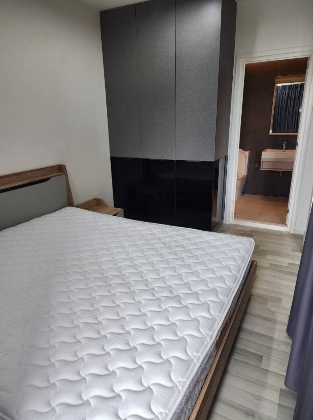 ให้เช่าคอนโดสาทร นราธิวาส : ให้เช่า 🔥 The Key Sathorn - Charoenrat 🔥 เฟอร์นิเจอร์ และ เครื่องใช้ไฟฟ้าครบ ใกล้ BTS สุรศักดิ์