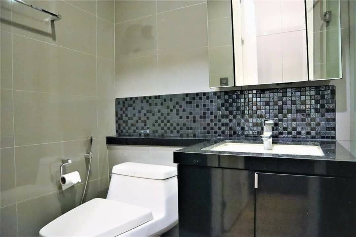 For RentCondoLadprao, Central Ladprao : M Ladprao 🐶 Pet Friendly ✅ Big room up to 38 sq m, only 25,000 baht.- Hurry and contact to make an appointment to view (📞 081-152-6154) Very convenient, opposite the department store, next to BTS Ladprao Intersection.