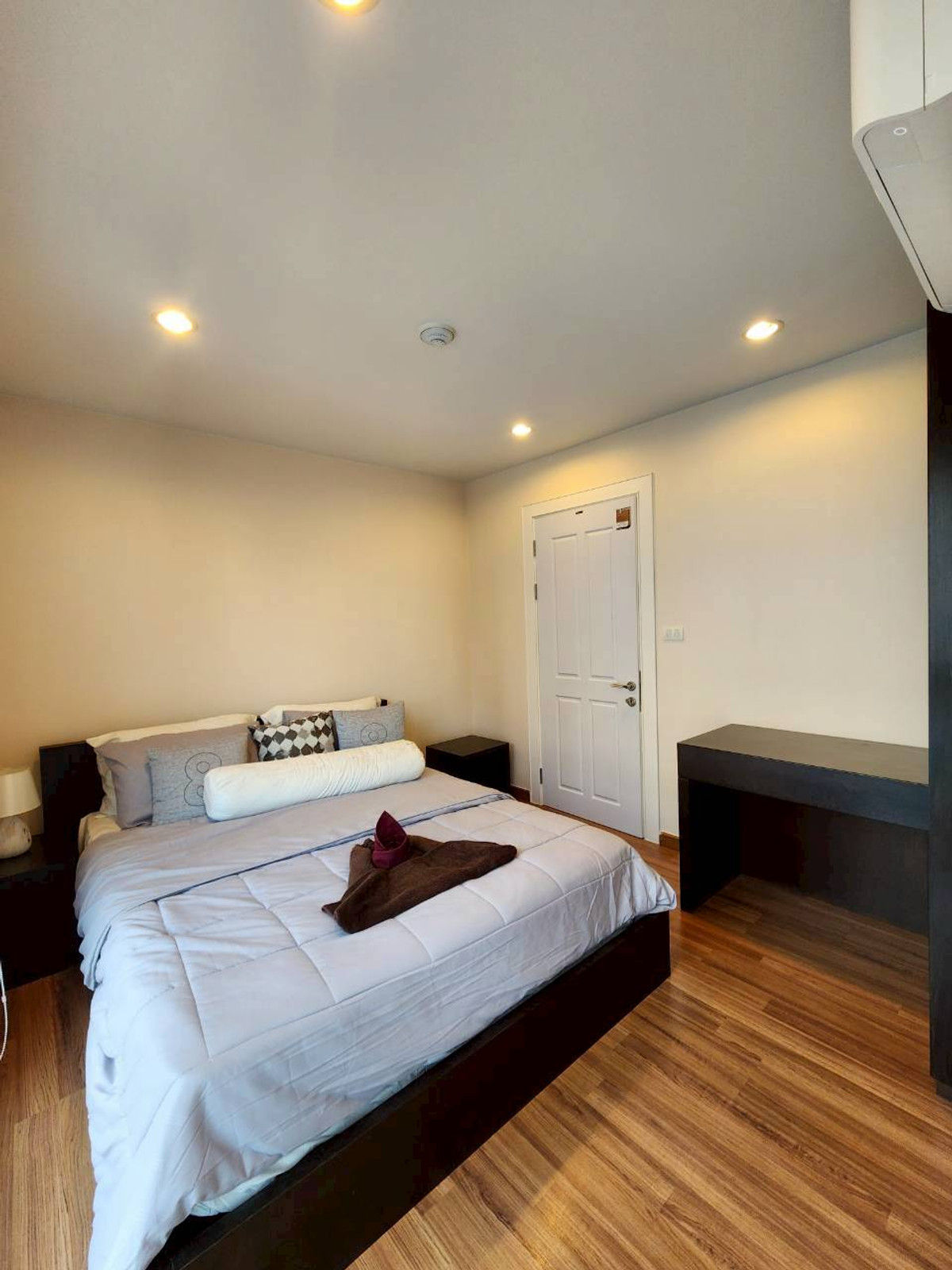 For RentCondoSilom, Saladaeng, Bangrak : For rent!! 2 bedroom condo | The Surawong | Number 159/39, 7th floor, size 53.41 sq m.