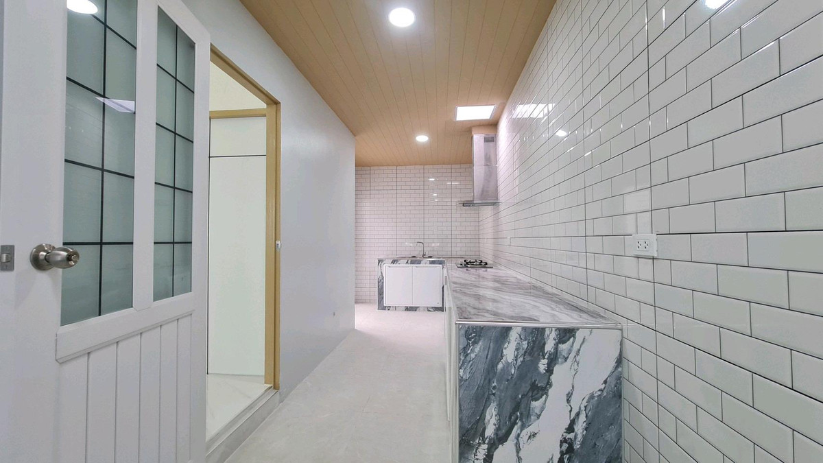 For SaleHouseNawamin, Ramindra : 2-story detached house, Burirom Village Soi Liab Khlong Song 23, Sub-Soi 17, Fashion Island, The Promenade, Big C, Lotus, Makro, The Jazz Liab Khlong Song Pink Line Renovated and ready to move in Convenient travel