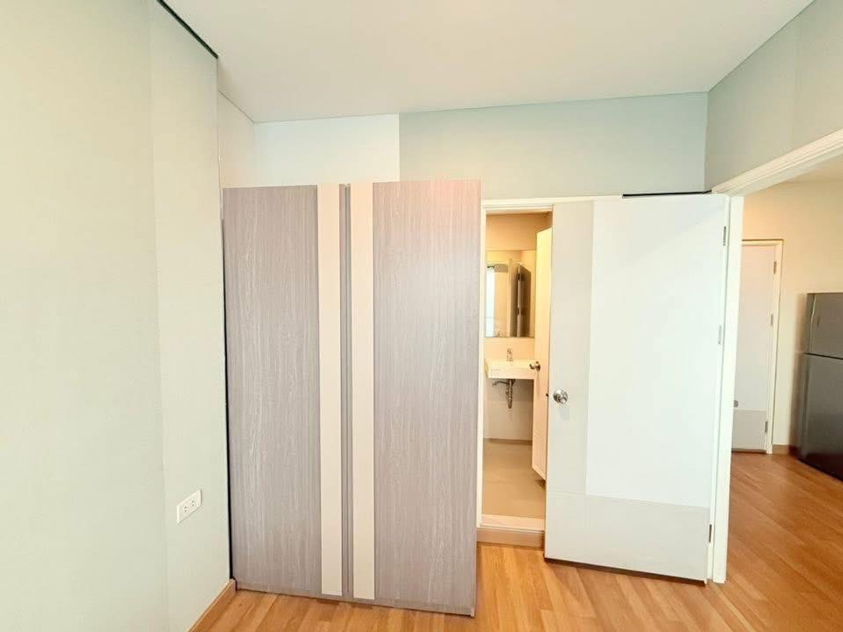 ให้เช่าคอนโดพระราม 3 สาธุประดิษฐ์ : ให้เช่า 📍 Lumpini Place Ratchada - Sathu 📍 เฟอร์นิเจอร์ และ เครื่องใช้ไฟฟ้าครบ ใกล้ BTS ช่องนนทรี 