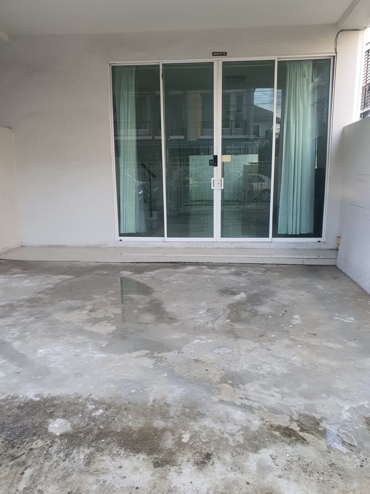 For SaleHome OfficeNawamin, Ramindra : For sale: 3-story home office, RK Park, Ramintra-Minburi. 3 bedrooms, 3 bathrooms, corner unit with garden access, 2-car parking, multiple parking spaces available for visitors. Located in front of the village, on Hathairat Rd
