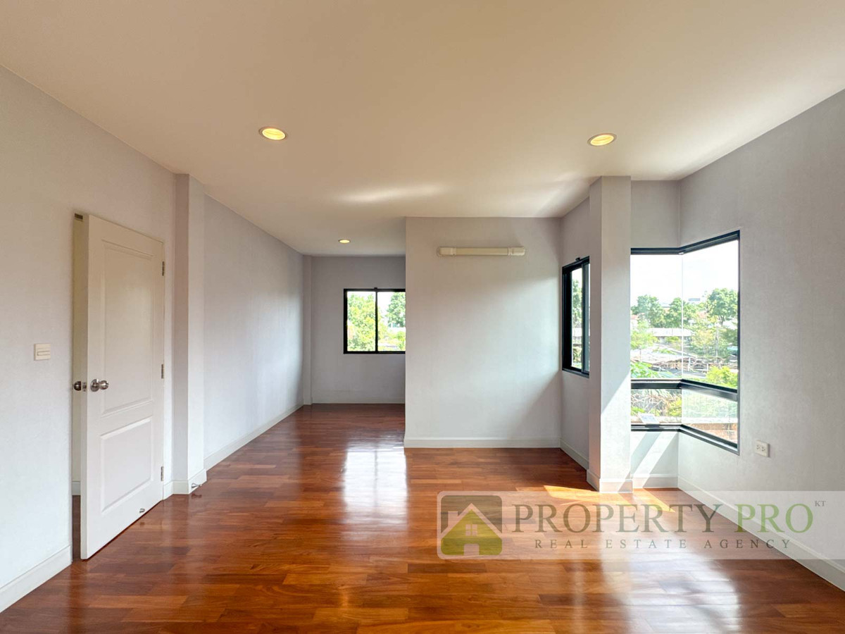 For SaleHouseRama5, Ratchapruek, Bangkruai : House for Sale Grand Bangkok Boulevard Ratchapruek Rattanathibet, 4 beds 5 baths 147 Sqw 425 Sqm Near MRT Bang Rak Noi Tha It Rama 5 Circle : KT25S-006