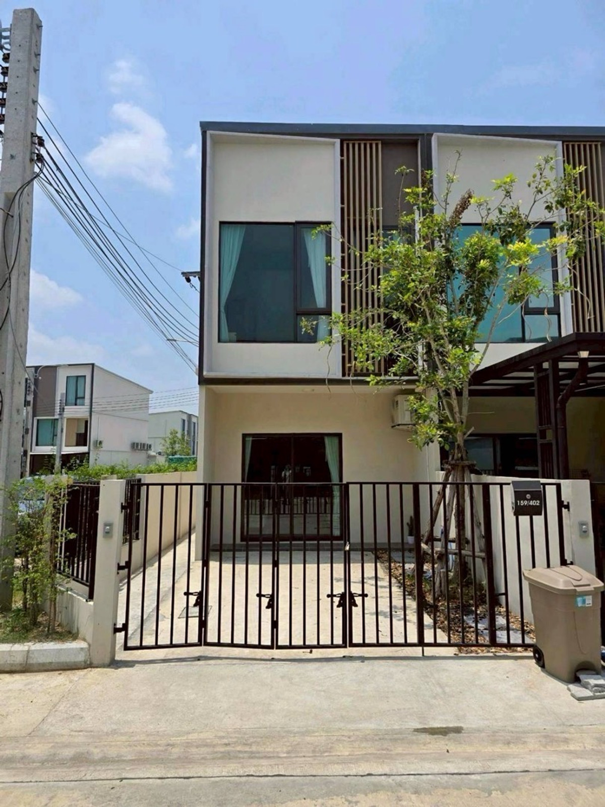 ให้เช่าทาวน์โฮมบางนา แบริ่ง ลาซาล : ให้เช่าทาวน์โฮมอัลติจูด คราฟ บางนา ใกล้เมกาบางนา ✈️🎊💸出租聯排別墅，Altitude Kraf Bangna，靠近 Mega Bangna。