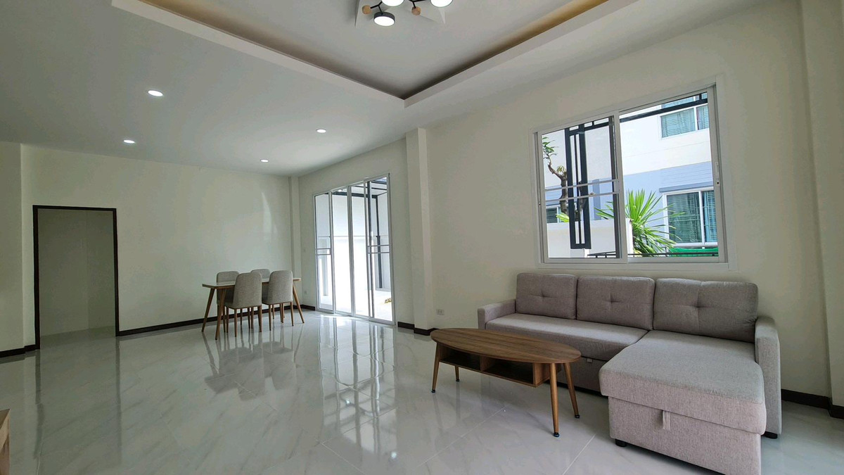 For SaleHouseNawamin, Ramindra : 2-story detached house, Phatthana Siri Village, along Khlong Song 18-20. Renovated and ready to move in. Near Fashion Island Department Store, The Promenade, Big C, Makro, Lotus, Safari World, Hathaimit Market, Minburi Market, convenient travel. Pink Line