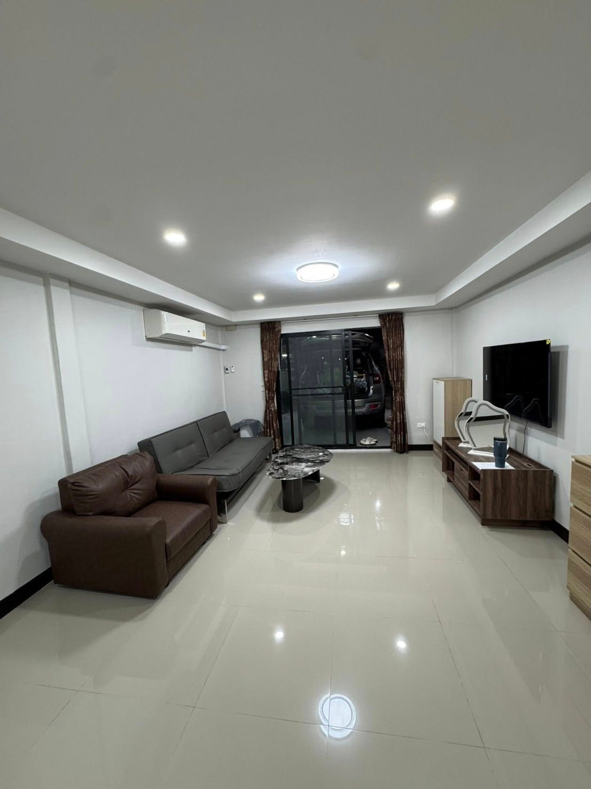 For RentTownhomeRatchadapisek, Huaikwang, Suttisan : 🏡✨ Townhouse for rent Good location in the heart of Huai Khwang – Pracharat Bamphen 13 ✨🏡