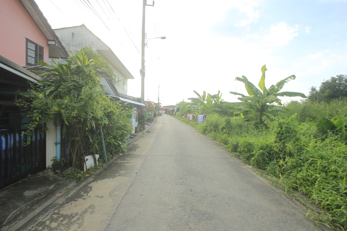 ขายที่ดินบางแค เพชรเกษม : ที่ดินเพชรเกษม69 เลียบคลองภาษีเจริญฝั่งเหนือ สวัสดิการ1แยก5/2  ที่ดิน 285ตารางวา ทำเลดี เหมาะสร้างบ้าน หอพัก โกดังเก็บของ เข้าออกได้หลายทาง ราคาถูก 