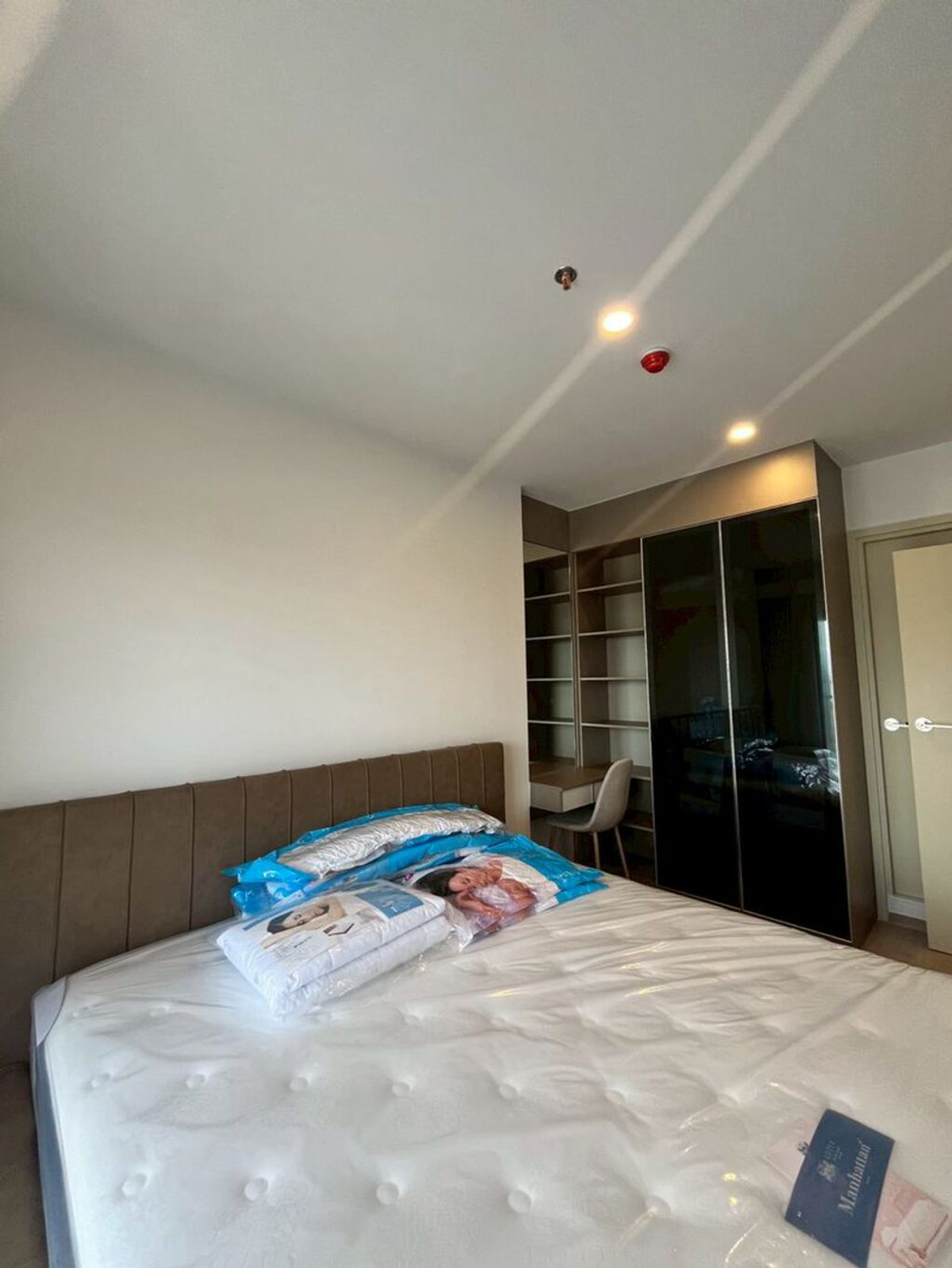 For RentCondoKhlongtoei, Kluaynamthai : For Rent Life Rama4-Asoke Unit 2599/1017 (New Room)(No pets, no smoking, no French/Russian allowed.)