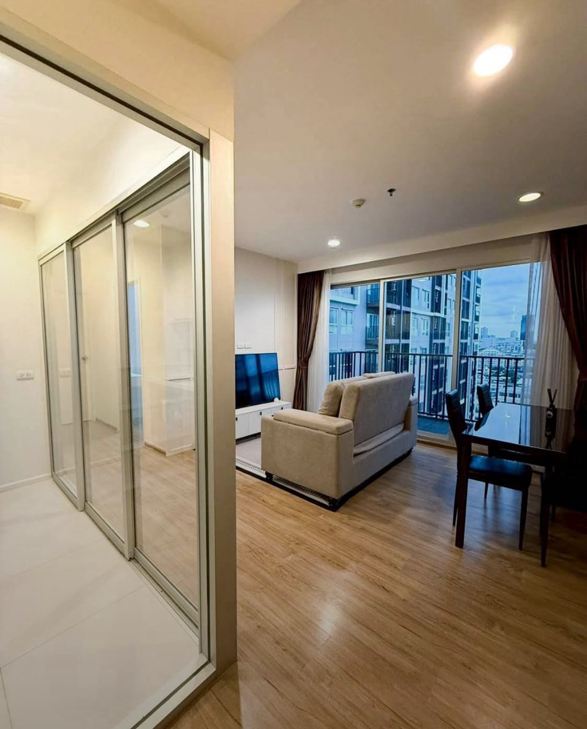 ให้เช่าคอนโดสาทร นราธิวาส : ให้เช่า ✨ Fuse Chan - Sathorn ✨ 2 ห้องนอน 2 ห้องน้ำ เฟอร์นิเจอร์ และ เครื่องใช้ไฟฟ้าครบ ใกล้ BTS 