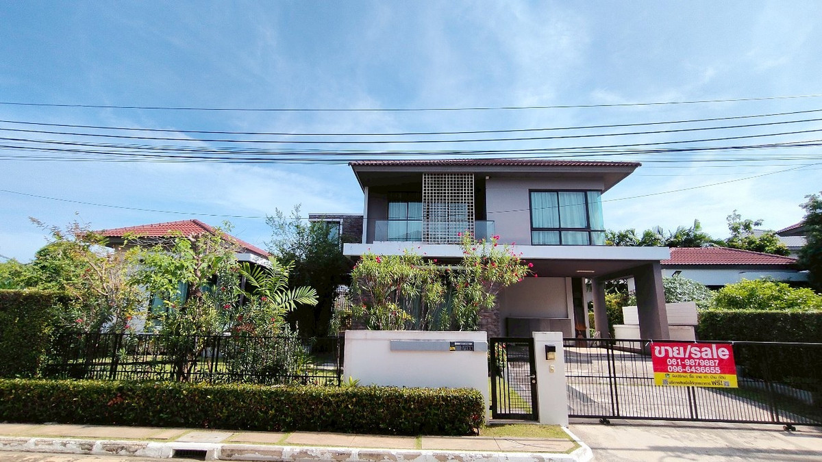 For SaleHouseRama 2, Bang Khun Thian : 🏡✨ Luxurious detached house for sale. Extra large house "Muntana Rama 2 - Tientaley" (Muntana Rama 2 - Tientaley), corner house, next to the central clubhouse. Very private and shady atmosphere 🌿 💥 Special price only 10.5 million baht!