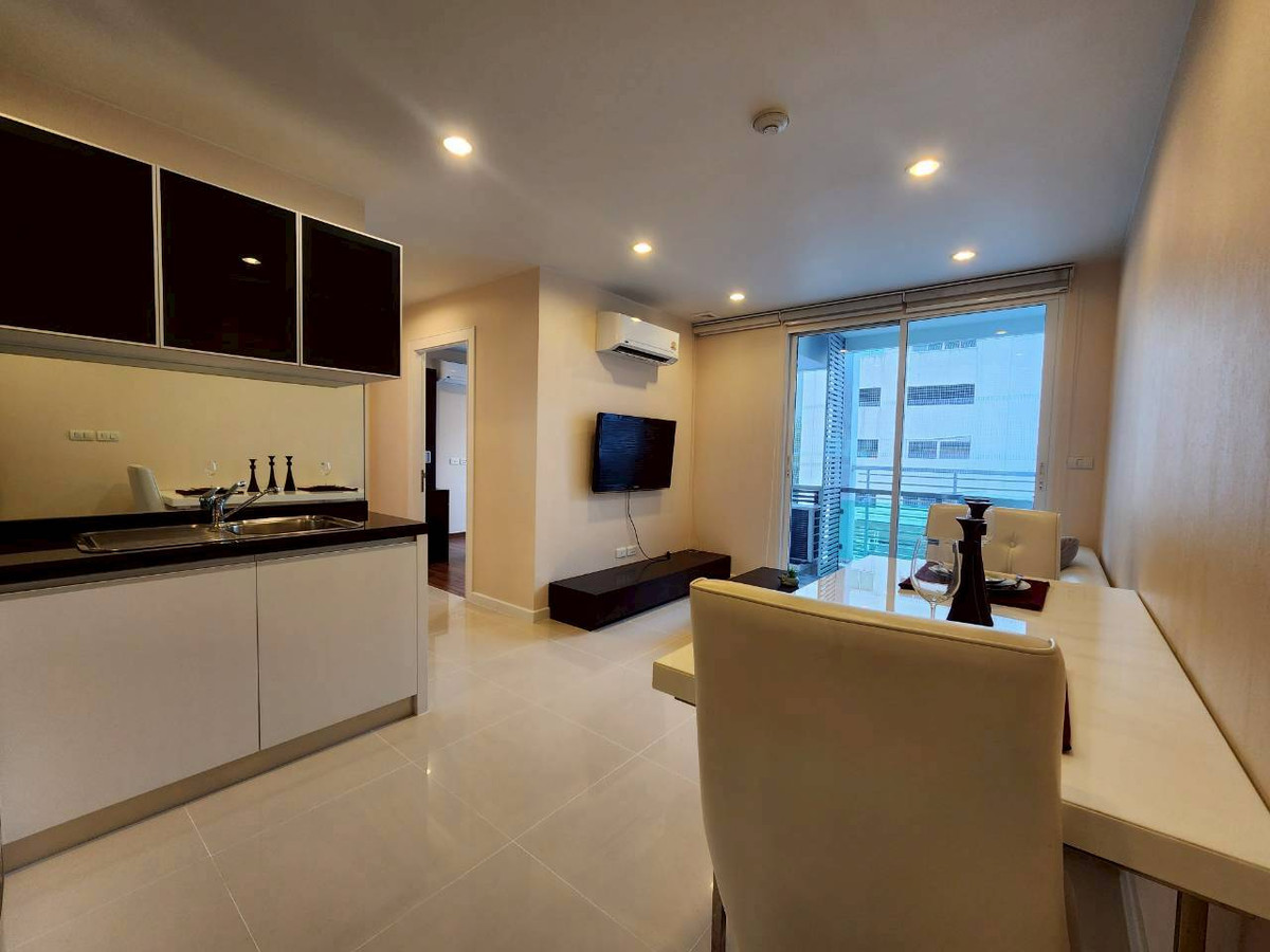 For SaleCondoSilom, Saladaeng, Bangrak : Urgent sale!! 2 bedroom condo | The Surawong | Number 159/39, 7th floor, size 53.41 sq m.