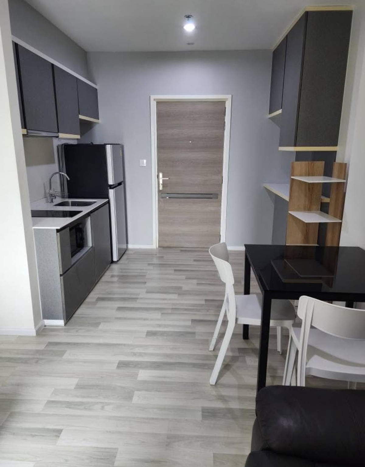 ให้เช่าคอนโดสาทร นราธิวาส : ให้เช่า 🔥 The Key Sathorn - Charoenrat 🔥 เฟอร์นิเจอร์ และ เครื่องใช้ไฟฟ้าครบ ใกล้ BTS สุรศักดิ์