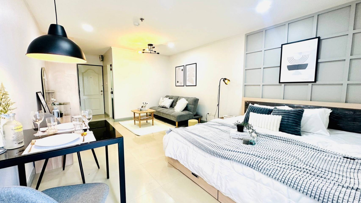 For SaleCondoBangna, Bearing, Lasalle : Beautiful room for sale, new air conditioner, new furniture, Regent Home 7/1, near BTS Bangna.