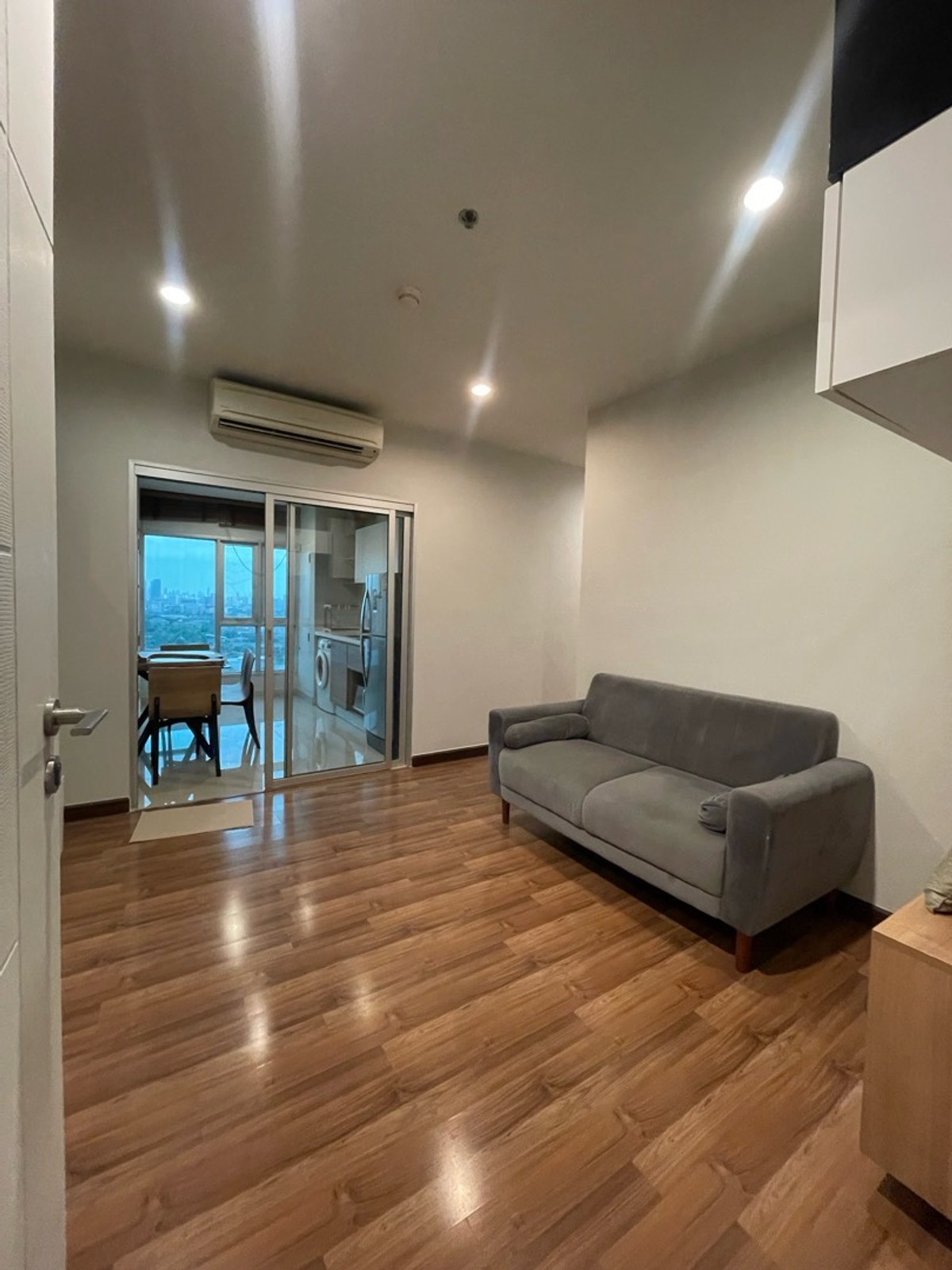 For RentCondoRattanathibet, Sanambinna : Condo for rent, Centric Tiwanon, 2 bedrooms, ready to move in /Line:@forucondo