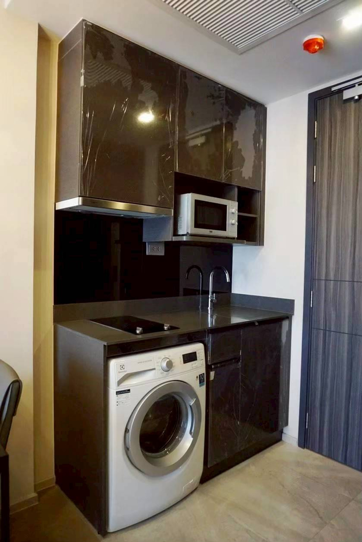 ให้เช่าคอนโดสุขุมวิท อโศก ทองหล่อ : For Rent Condo Ashton Asoke fully furnished (S15-0321)