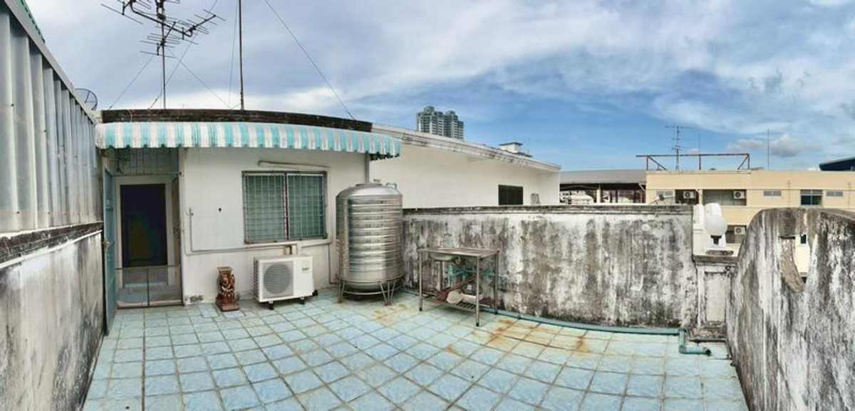 อาคารพาณิชย์วงเวียนใหญ่ เจริญนคร : ขายอาคารพาณิชย์ 4 ชั้น พร้อมชั้นลอย ย่านอรุณอมรินทร์ เหมาะสำหรับอยู่อาศัย ทำออฟฟิศ ร้านค้า หรือปล่อยเช่าเพื่อการลงทุน