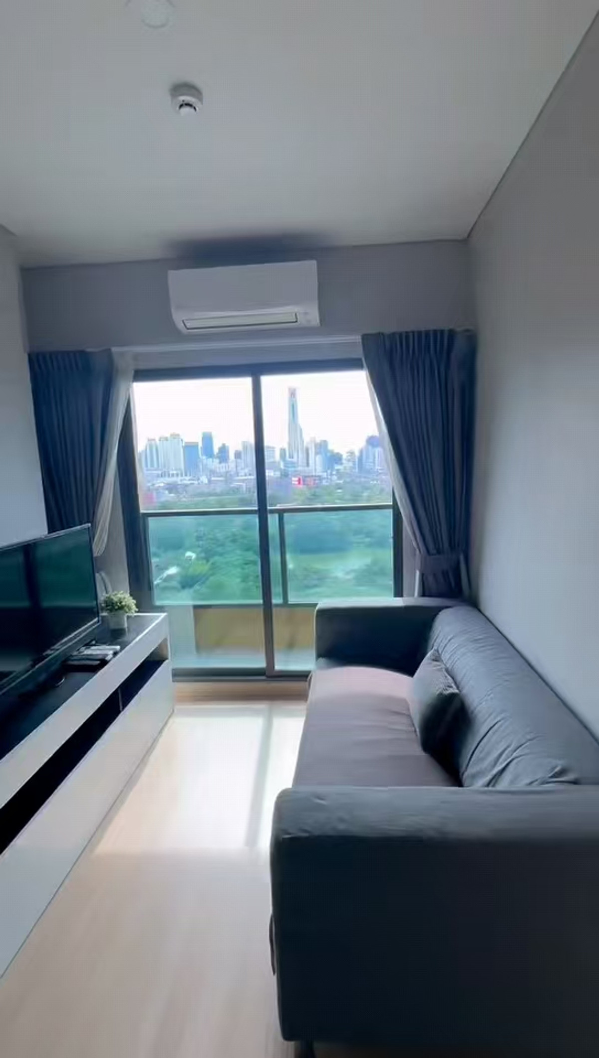 For RentCondoRama9, Petchburi, RCA : For Rent | Lumpini Suite Phetchaburi – Makkasan  27 sq.m.  19th Floor, great view Rent: 14,000 THB/month