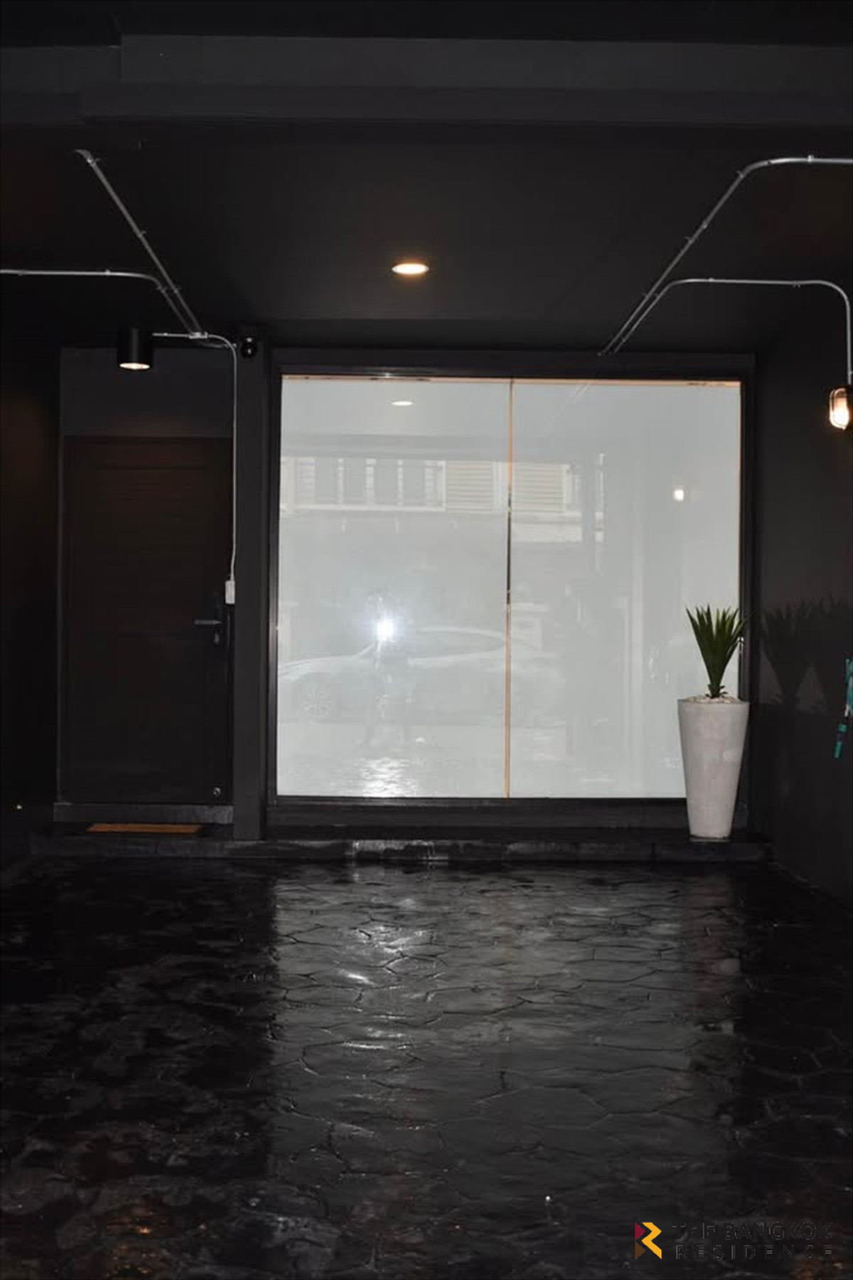 ขายทาวน์โฮมเลียบทางด่วนรามอินทรา : ขายด่วน! ทาวน์โฮม 3 ชั้น Casa City สุคนธสวัสดิ์ ตกแต่งสไตล์ Modern Loft