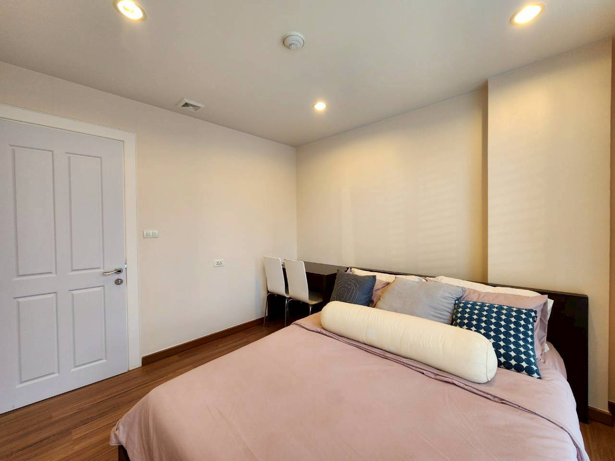 For RentCondoSilom, Saladaeng, Bangrak : For rent!! 2 bedroom condo | The Surawong | Number 159/39, 7th floor, size 53.41 sq m.