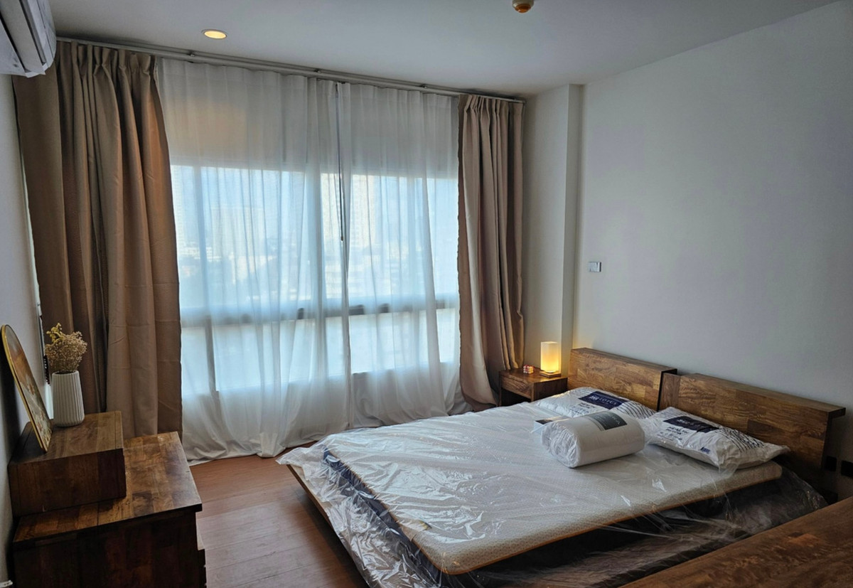 For RentCondoRama9, Petchburi, RCA : For rent: PG Rama 9 Condominium, big room, beautiful, ready to move in, near MRT Rama 9. If interested, contact Line @841qqlnr