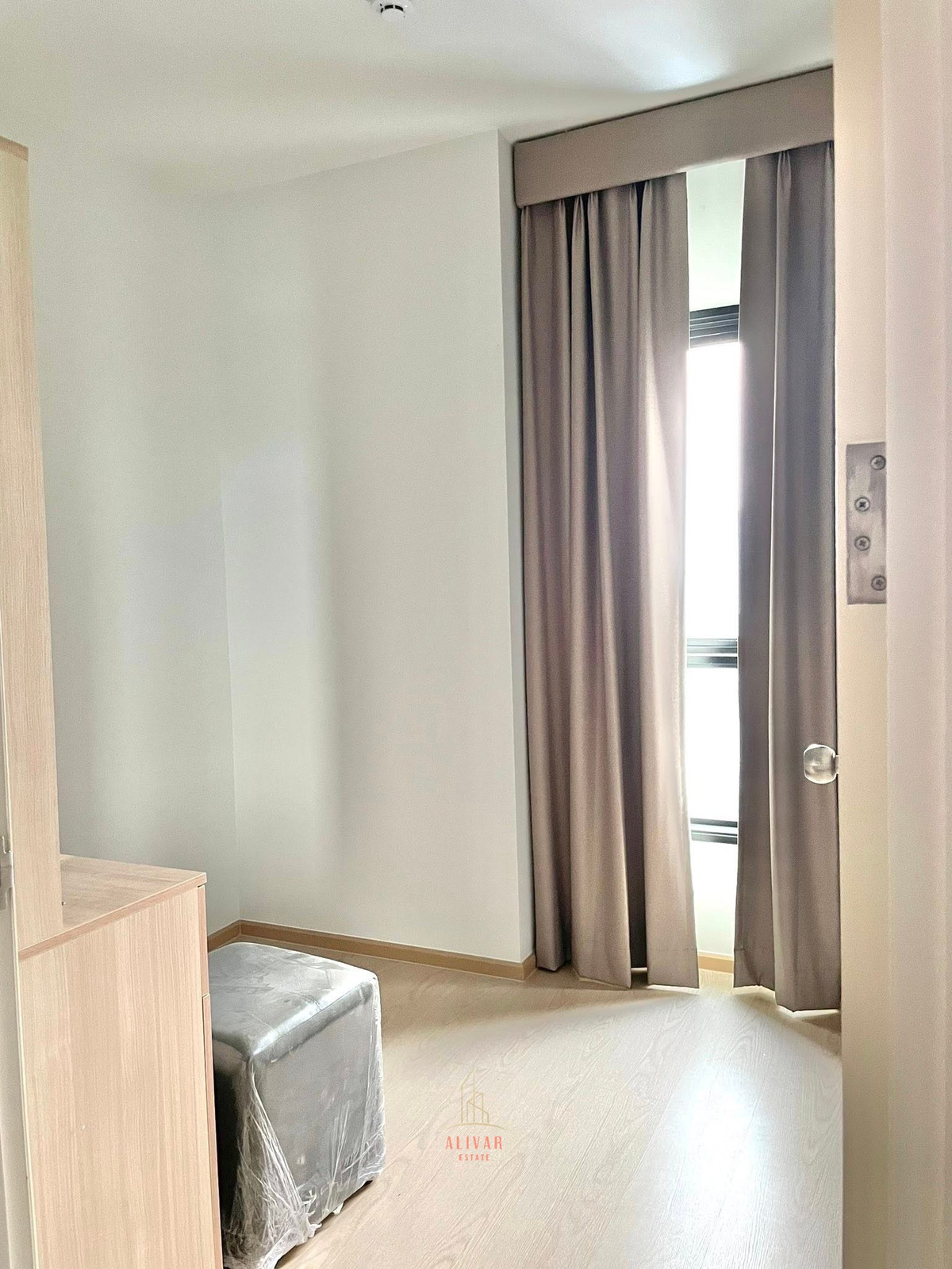 For RentCondoRama9, Petchburi, RCA : RC107225 Condo for rent at THE TREE Sukhumvit 71-Ekkamai, near the Airport Link Ramkhamhaeng and the MRT Orange Line.