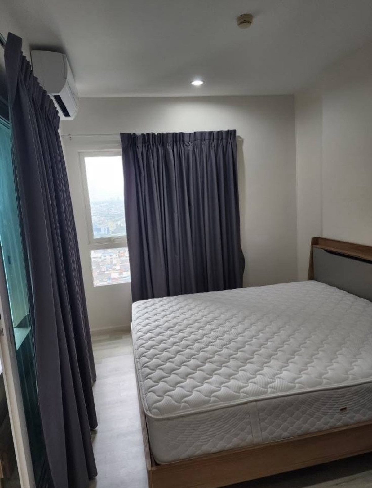 ให้เช่าคอนโดสาทร นราธิวาส : ให้เช่า 🔥 The Key Sathorn - Charoenrat 🔥 เฟอร์นิเจอร์ และ เครื่องใช้ไฟฟ้าครบ ใกล้ BTS สุรศักดิ์