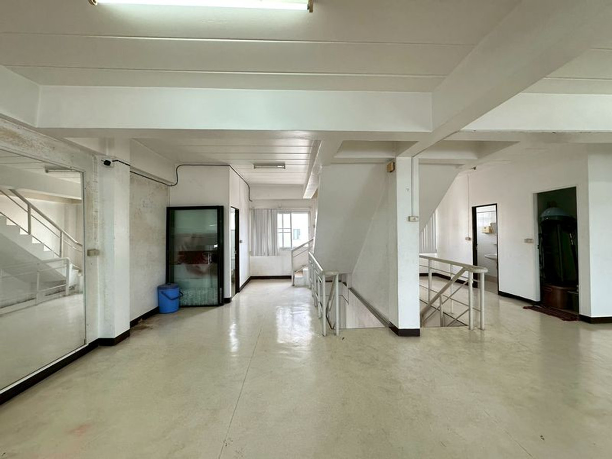 💛🏢 Commercial building for sale, 2 units,  Loading...