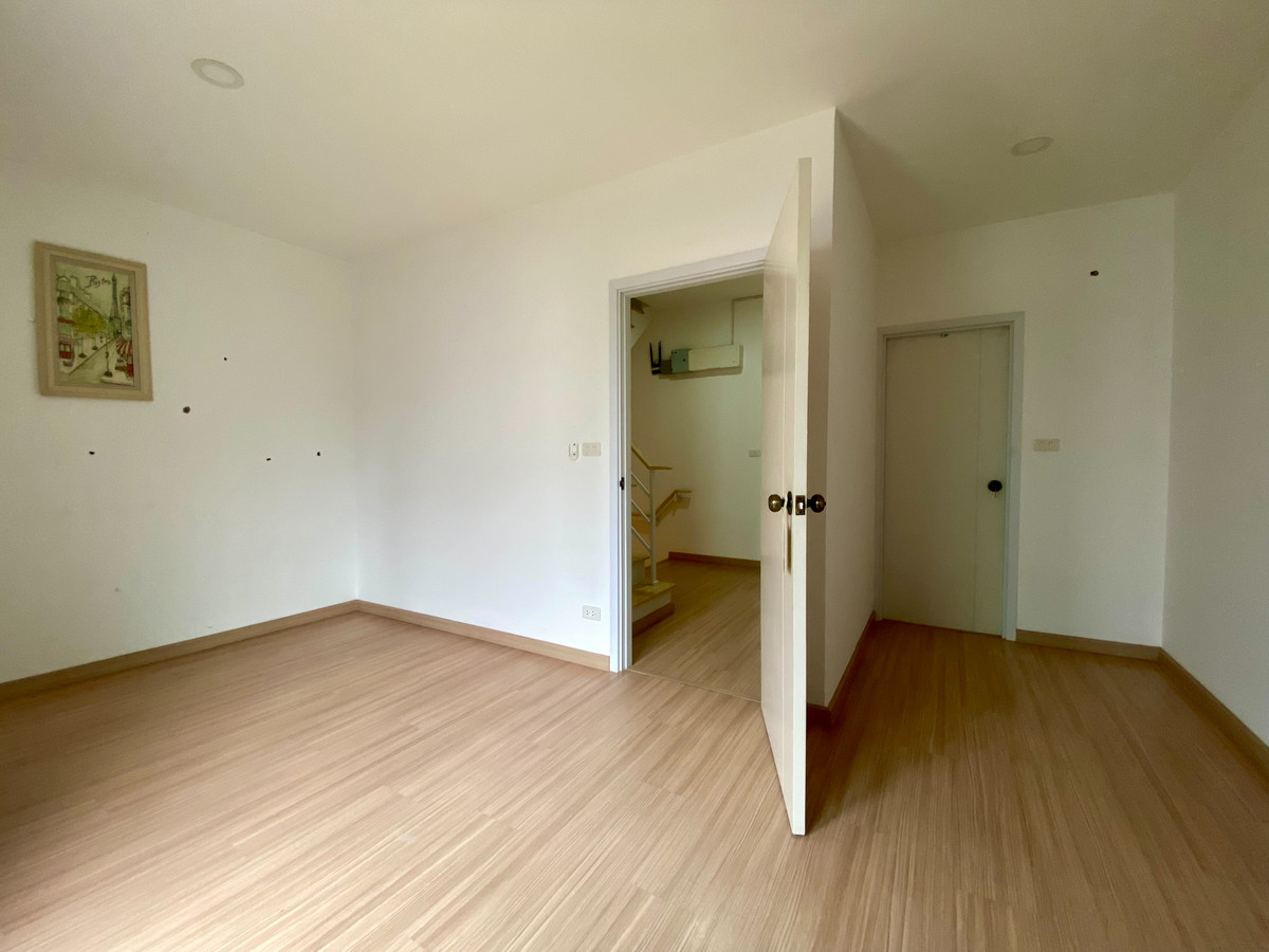 For SaleTownhomeEakachai, Bang Bon : Townhouse J Grand Sathorn - Kanlapaphruek / 4 Bedrooms (FOR SALE), J Grand Sathorn - Kanlapaphruek / Townhouse 4 Bedrooms (FOR SALE) BALL011