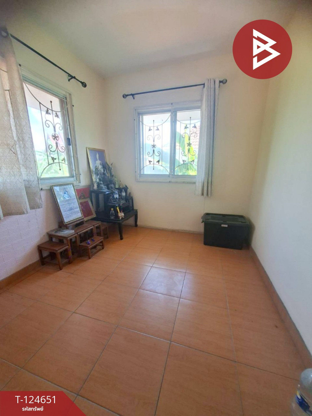 Semi-detached house for sale, Pruksa Village 27/1, Lat Krabang, Chachoengsao. Loading...